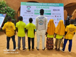 Lire la suite à propos de l’article Kermesse pour les orphelins : une journée de joie organisée par l’Association des Ardalos